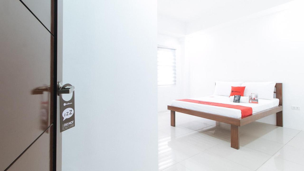 Reddoorz Plus At Dbuilders Poblacion Bgc Taguig Εξωτερικό φωτογραφία