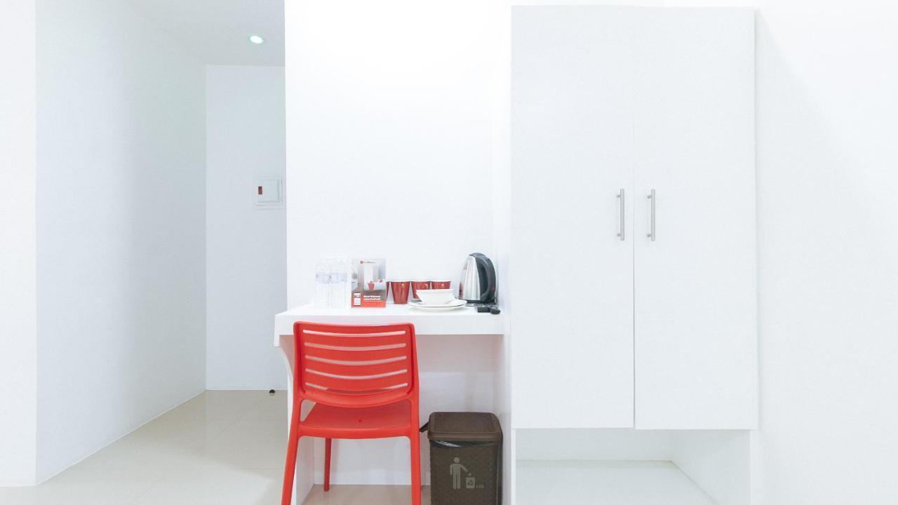 Reddoorz Plus At Dbuilders Poblacion Bgc Taguig Εξωτερικό φωτογραφία