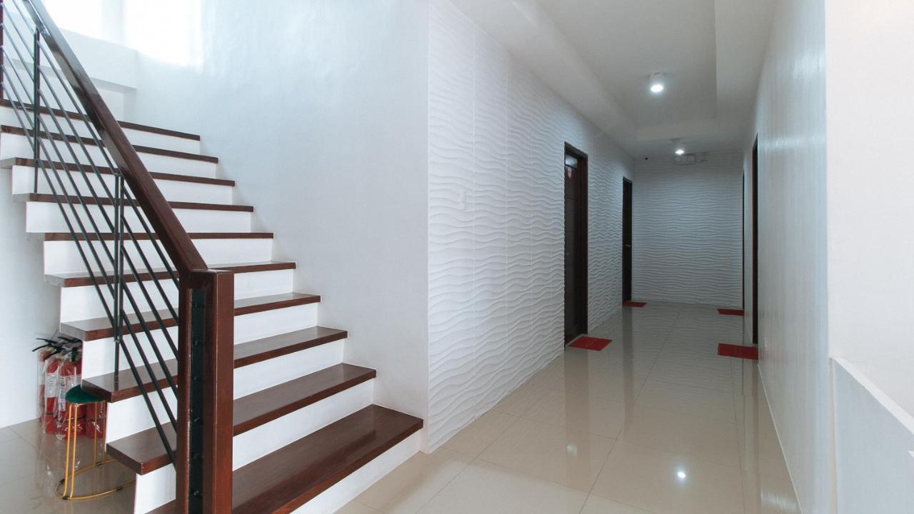 Reddoorz Plus At Dbuilders Poblacion Bgc Taguig Εξωτερικό φωτογραφία